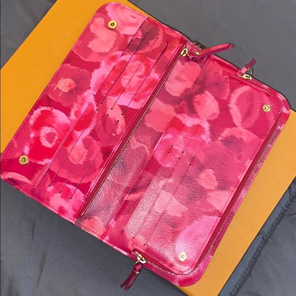 Louis Vuitton limited edition zippy wallet - Picture 4 of 16